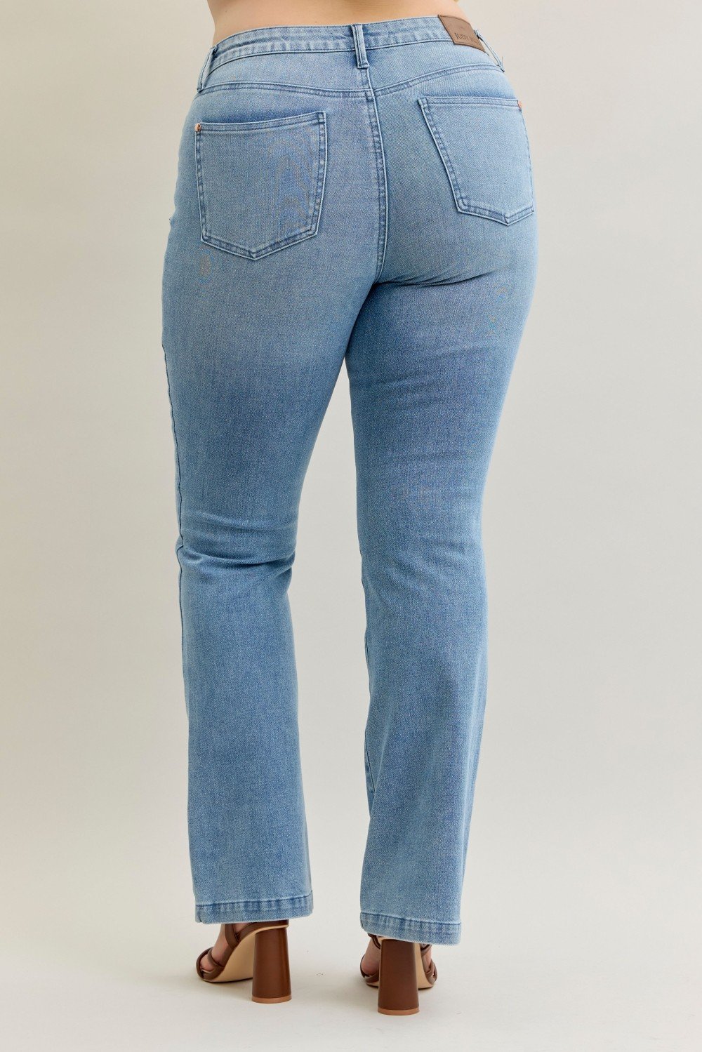 Mid-Rise Bootcut Jeans with Contrast Wash & Front Patch Pockets - Image 7