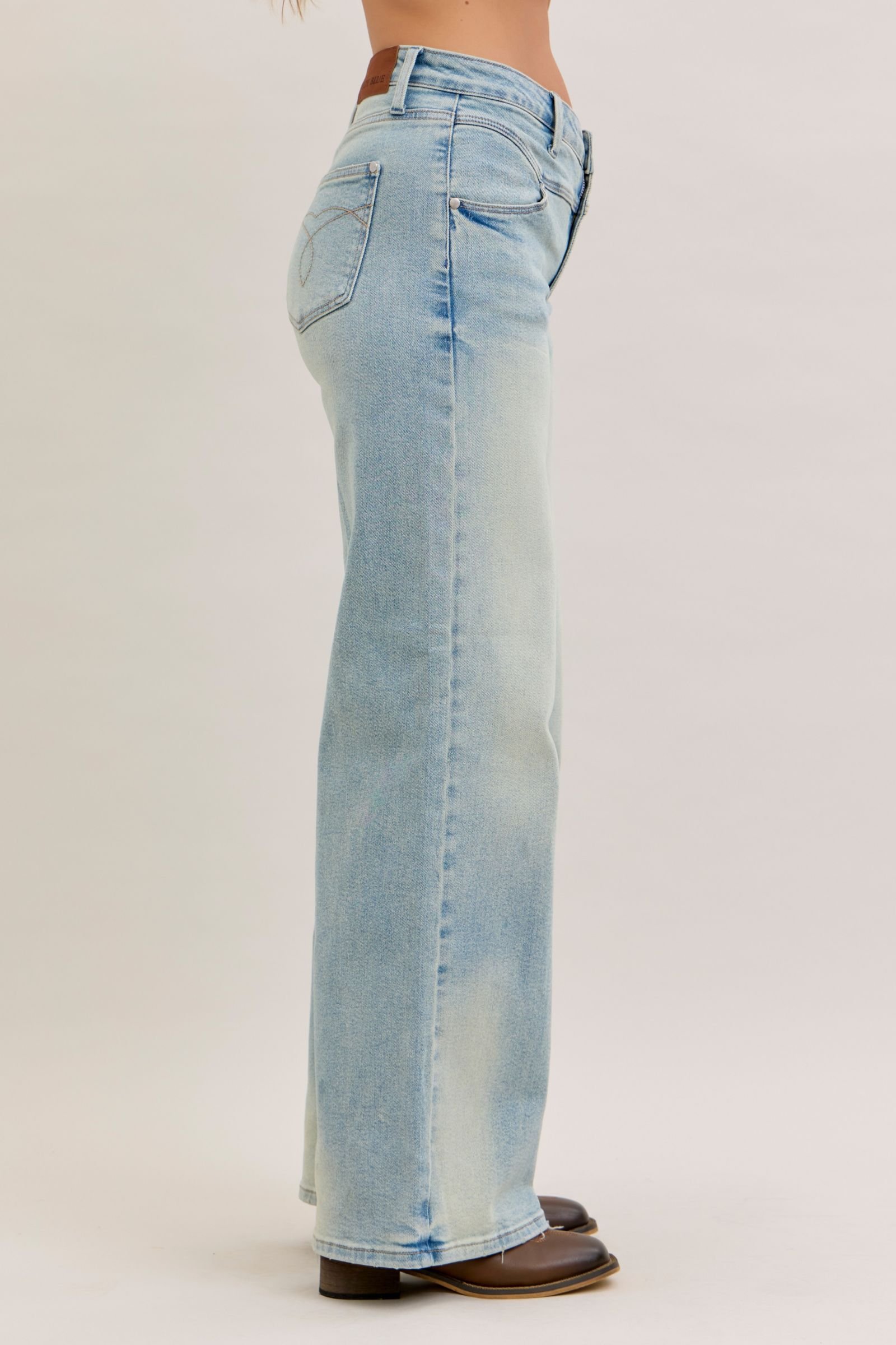 Women's Medium Wash High Waist Straight Leg Jeans