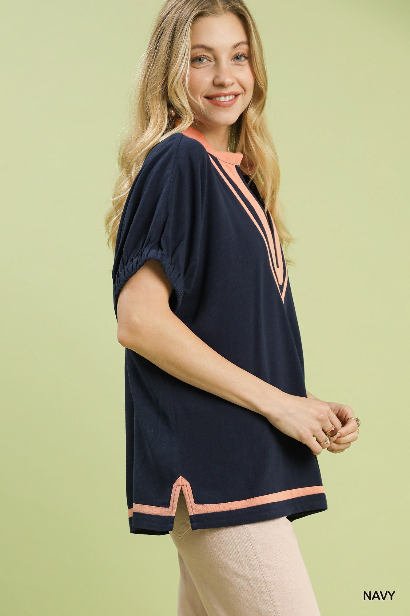Linen Contrast Trim V-Neck Blouse - Image 5