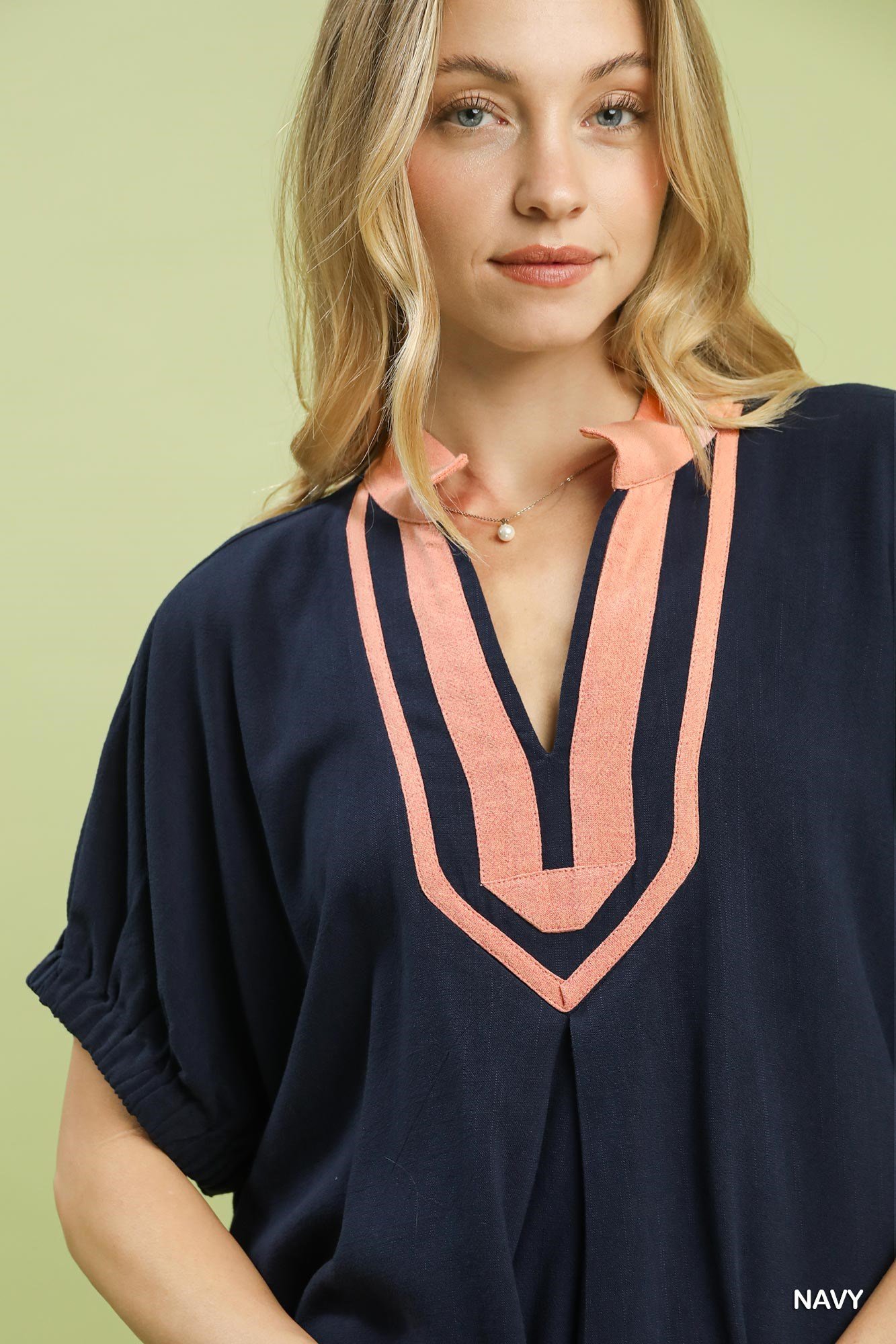 Linen Contrast Trim V-Neck Blouse - Image 3