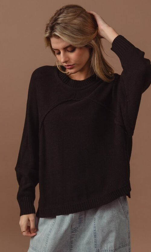 Raw Edge Arch Detailed Knit Top