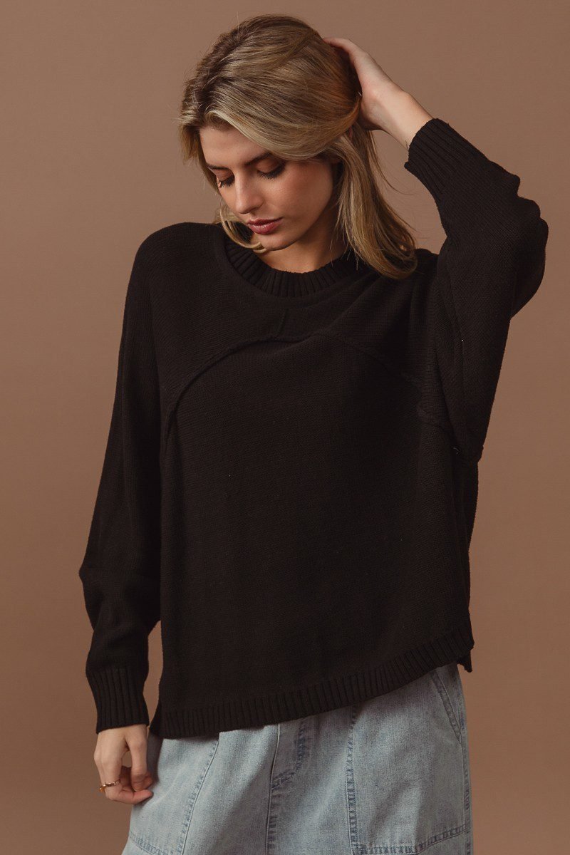 Raw Edge Arch Detailed Knit Top