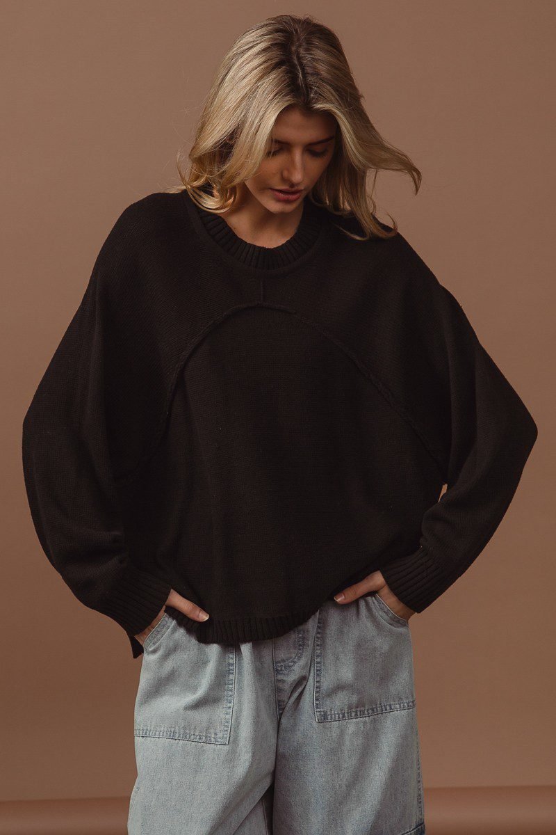 Raw Edge Arch Detailed Knit Top