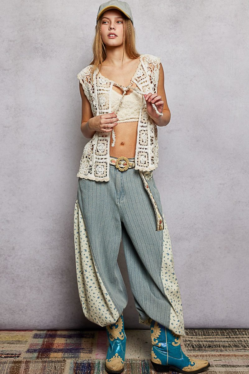 Tie Front Floral Pattern Crochet Vest with Scalloped Edge - Natural